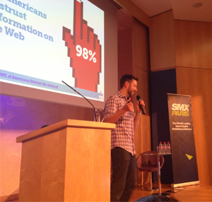 Rand Fishkin lors de sa conférence à SMX Paris 2013